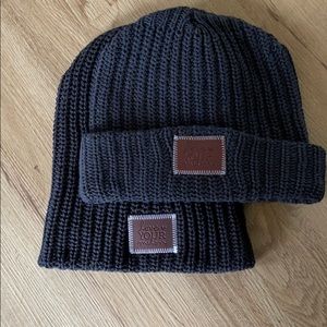 Set of 2 Love Your Melon Hats ~